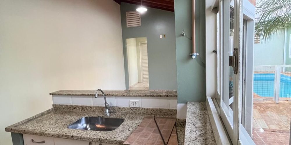 1e12743d-950e-4c6c-a123-b8893ffdb096